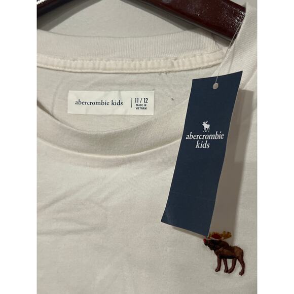 New Boys Abercrombie & Fitch Cream Long Sleeve Holiday T-Shirt, Size11/12, KB420 - Picture 3 of 3